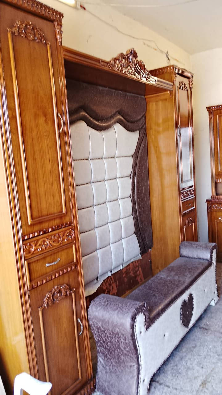غرفه 5 باب ملحق ابراج فصل حديث شغل ثقيل نضافه فول العنوان حي الحدباء خلف مرطبات البحرين ت ***********
