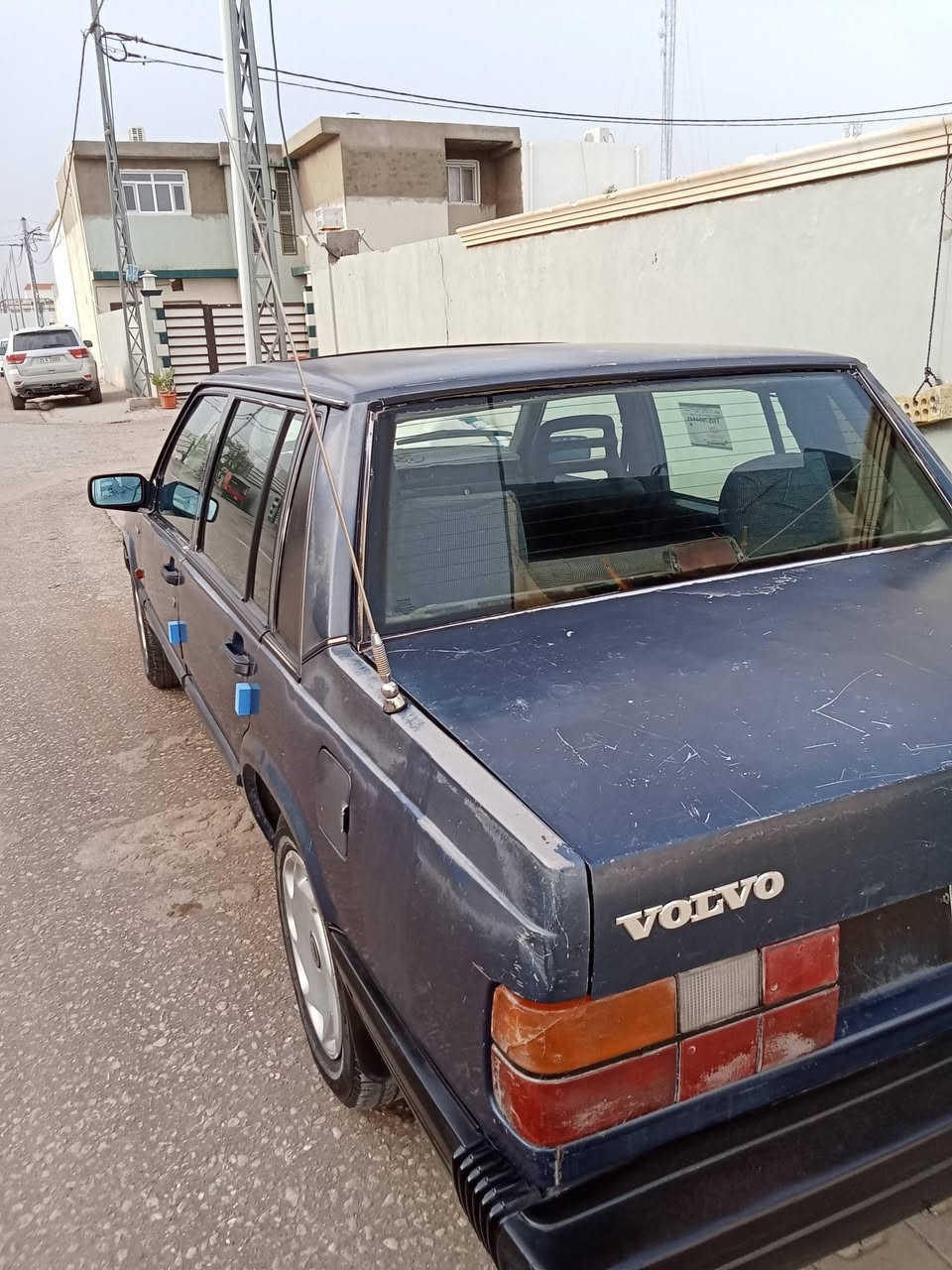 السلام عليكم فولفو موديل 89 حجم 740محرك وكير ونجي اوتو ماتيك سياره جاهزه مكينه كير حداديه تخم تاير سياره خير من الله دواخل جدد عل بلاد فتحه قماره طكتين سنتر لوك  كهربائيات كله شغاله رقم كربلاء مشروع وطني السياره بالنجف للاستفسار ***********
