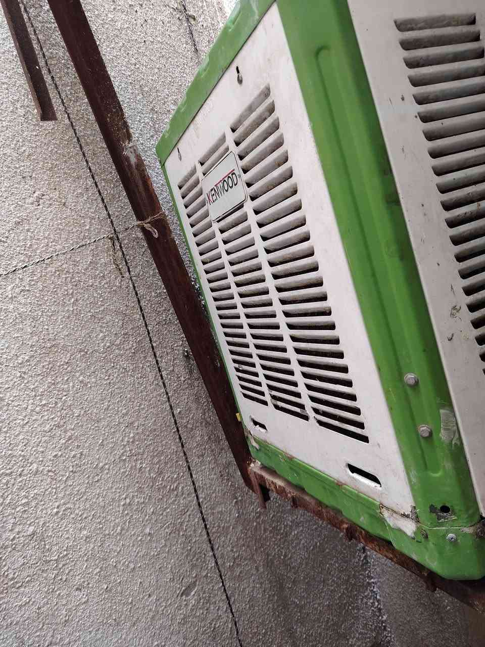 غراض بيت للبيع ٣مبردات مبرده حجم كبير جديده وثنين وسط وتنور وباسكل أطفال الموقع خلف سوك شلال ***********
