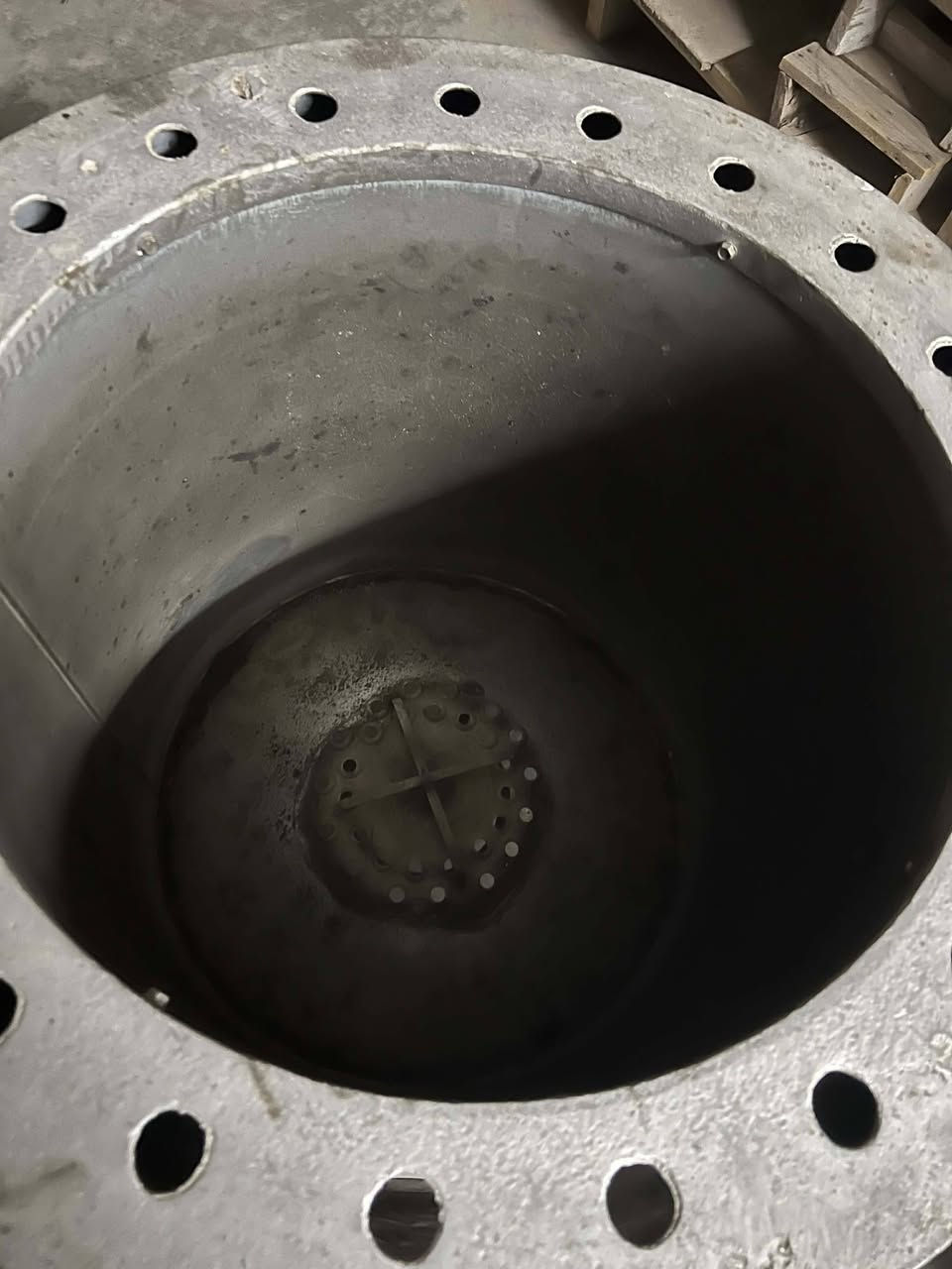 تەنورێکی غاز ئەسڵی بۆ فرۆشتن
​تایبەتمەندییەکان:
✅ جۆر و کوالێتی: تەنورێکی زۆر نایاب و ئەسڵییە، لەو جۆرانەیە کە ئاسنەکەی ئەستوورە و تەمەن درێژە.
✅ قەبارە: قەبارەیەکی گونجاو و فراوانی هەیە، لە یەک کاتدا ٤ نان دەگرێت.
✅ دۆخی تەنورەکە:  زۆر کەم بەکارهاتووە، هیچ کێشە و کەموکوڕییەکی نییە 
​📍 شوێن:  - سمود
​📞 بۆ پەیوەندی و کڕین:
[***********]
