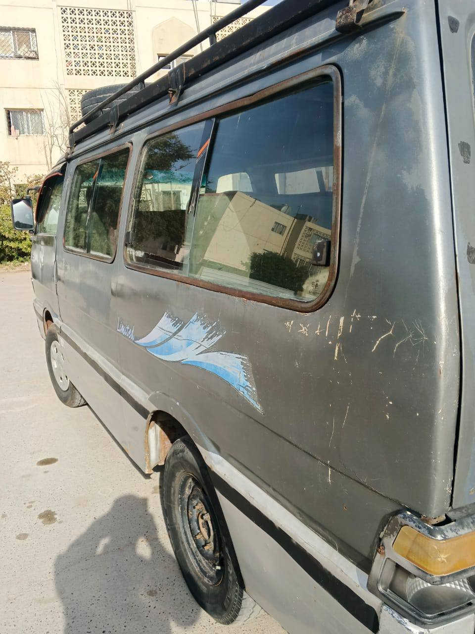 كيا بسته موديل 94 رقم بغداد  سنويه لل 29  تحويل مباشر كهربايات كله شغاله صدر جديد  زوج تاير جديد محرك زين كير زين. سياره جاهزه سعر 28 وبيه مجال  قليل اتصال علا الرقم  (***********) (***********)
