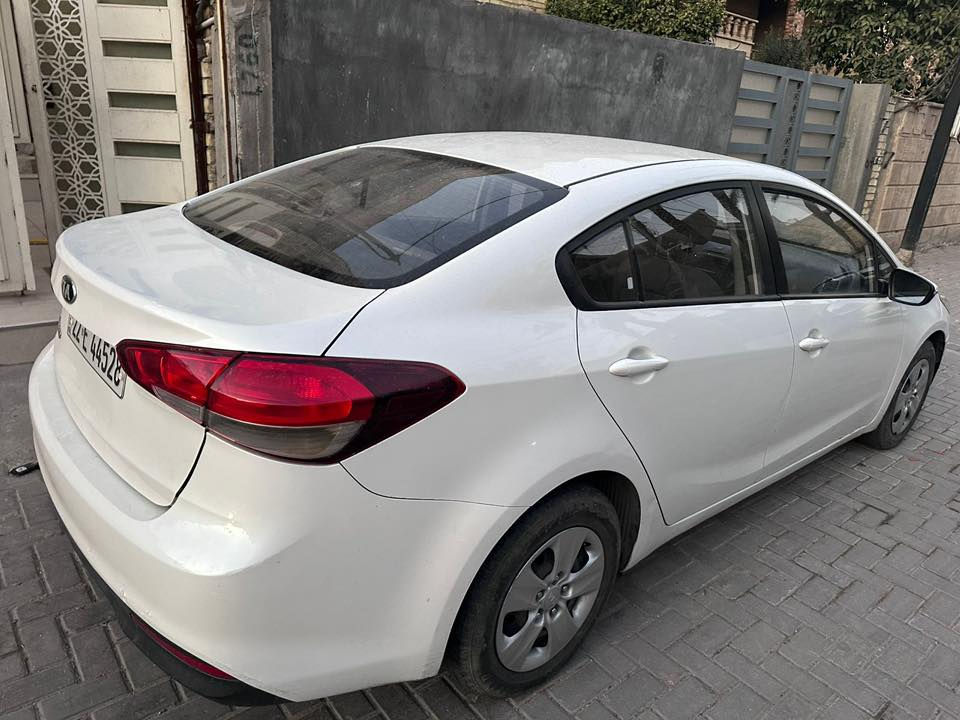 سيراتو 2017
ماشية 105.000 

مكينة 1600

رقم اربيل 

بيها فقط جاملغ مصبوغ  الي ماشر علية

*********** 

بغداد السيديه  

132$
