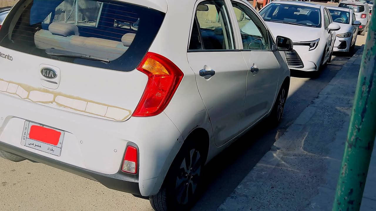 السلام عليكم
للبيع
بيكانتو ٢٠١٦ خليجي
مكفولة من الصبغ
تدفئة ... تبريد
تشغيل بصمة 
دخول بصمة
شاشة وكاميرا
محرك ١٢٠٠
ماشية  ٨٨ الف كيلو قابل للزيادة
رقم بغداد تحويل مباشر
السعر ١٠٣
ملاحظة : تواجد السيارة في بغداد في منطقة الاسكان صباحا فقط
***********
