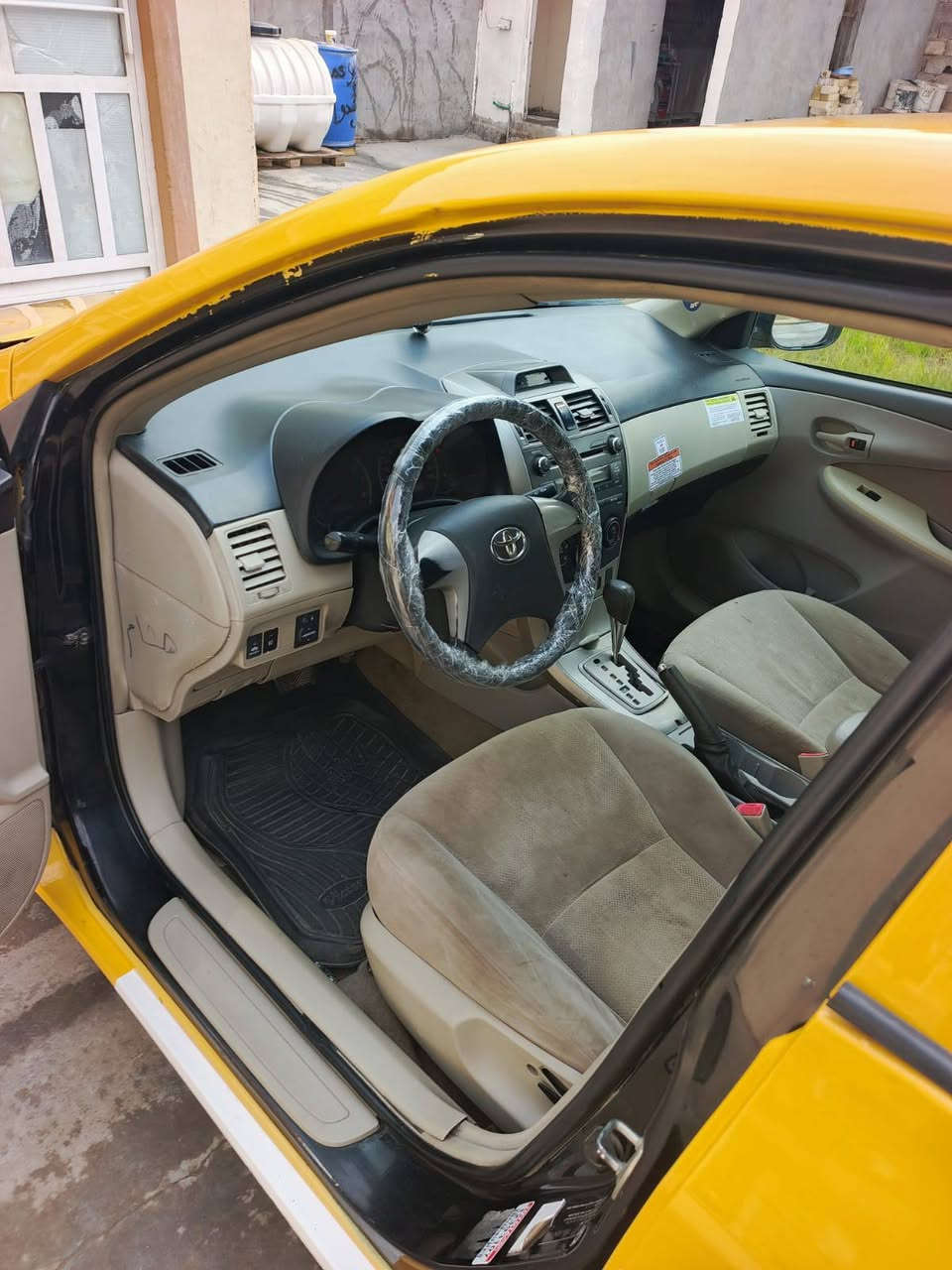 للبيع كورله 2012 خليجي رقم بغداد تحويل مباشر السياره بيها جاملغ خلفي والباب حداديه تخم تاي جدد مكان السياره بغداد الامين السعر 88$ الشراي يتصل***********////***********
