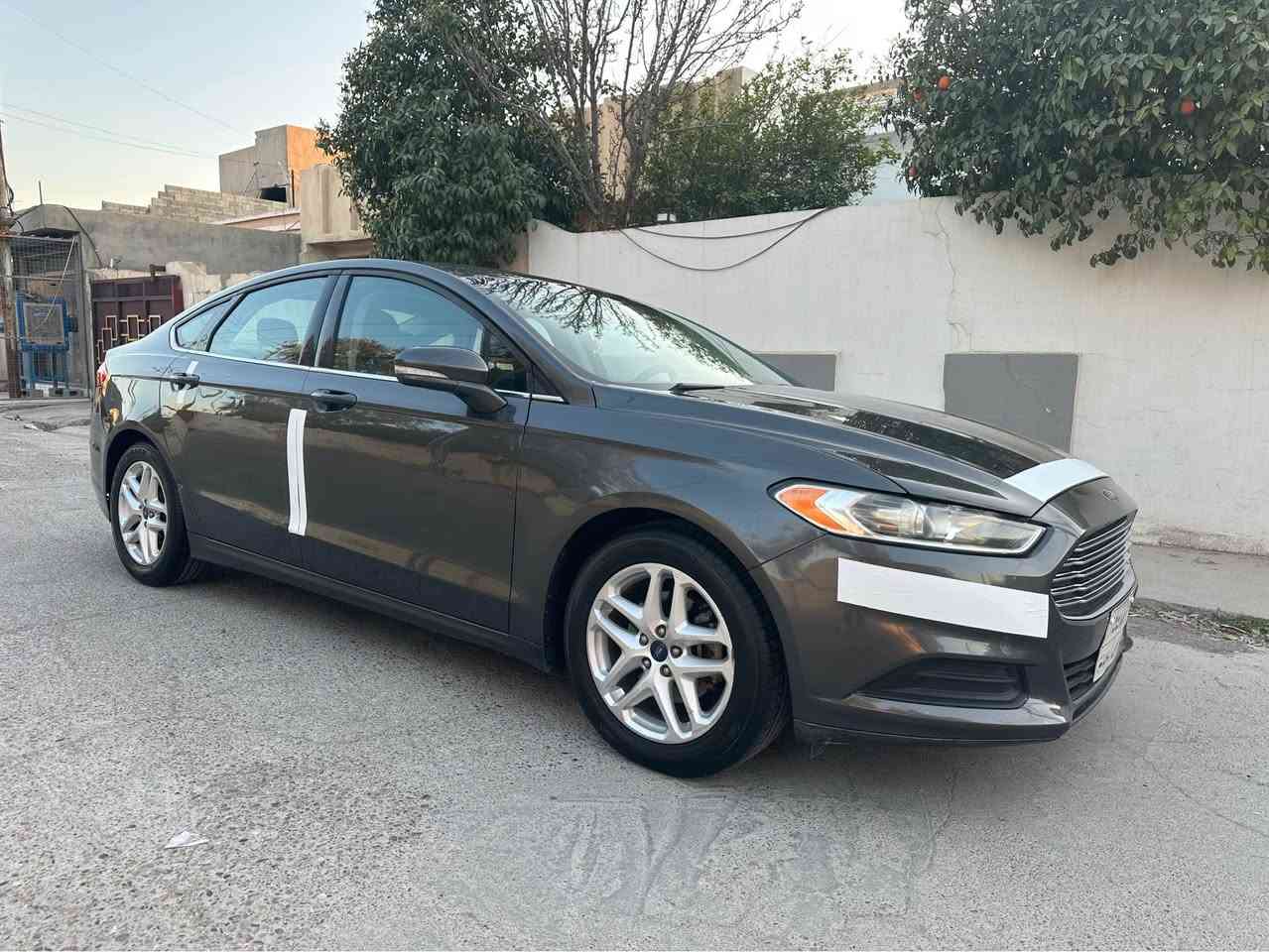 فورد فيوجن وارد أمريكي مواصفات SE موديل 2016 لون نفطي محرك 4 سلندر حجم 2.5 تنفس طبيعي  كير محرك مكفول مامفتوح بدون عيب مواصفات السيارة معروف 
شاشة كاميرا
مرايات اشارة ترحيب
هندبريك بصمة
تبريد قطعتين
تحديد سرعه شغال
تحكمات استيرن فوليون
حادث السيارة 4 قطع بدون دواخل شرط بجم كبس
تبريد تدفئه شغال تايرات جديد كهربائيات بدون نواقص سيارة شرط تحويل او وكاله دفتر بانزين بي مكان السيارة كركوك سعر السيارة (90$) مجال قليل
***********
*********** كركوك, العراق
