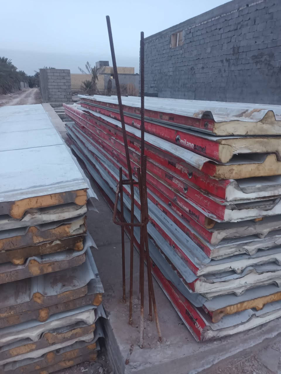 السلام عليكم سندويج للبيع النوعيه اروهان التركي متوفر سقفي وجداري نضيف درجه أولى كافه القياسات متوفره العنوان كربلاء خلف جامعه العميد للستفسار ***********
