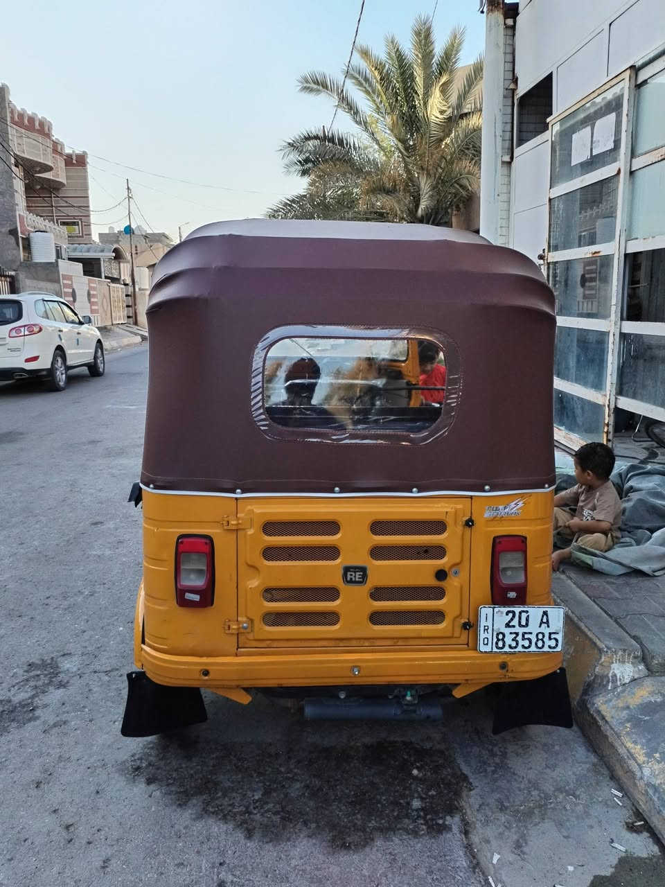 تكتك 20للبيع نضيفة بيها ضربة بالصفحة ومعمرة كاملة لوحات انكليزي سنويه باسمي تحويل ثاني يوم الشراي يتصل ع رقم***********
