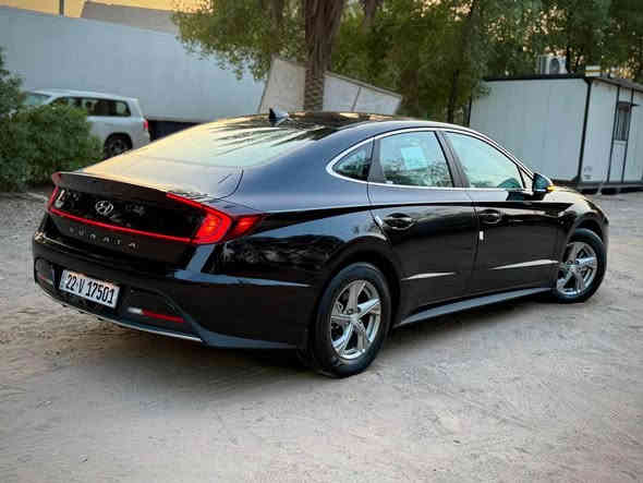 السلام عليكم  #سوناتا ‭0775 311 3683‬
هونداي سوناتا موديل 2023 وارد امريكي 🇺🇸 ضرر بسيط واضح بل منشور السياره 
( بدوون صبغ / بدوون تبديل/ليبل واحد بدون تبديل اي قطعه/ بدوون بارد ) 
( بدوون ايرباك 🤗 جميع الايرباكات سليمه )
الجاملغ مفتوح وراجع نفسه مابي صبغ  بي فقط رصعه بمكان الواقيه .اللايتات نفسهن الاصليات فقط هذا ضرر السياره بجم كله بلادي لغد شاصي بدنه براكيت راديترات تبريد كله بلادي على وضع الشركه تجي وتشوف بعينك 
محرك كير كهربائيات اي عطل ماكو بل سياره 
(( ابيع على الفحص وين بعجبك افحص 👍))
مرقمه اربيل على ايدي رقم هزه فحص كله جديد
سنويه لحد 2030 تريد وكاله او تحويل موجود.
محرك 2500
رادارات جانبيه تحديد النقطه العمياء ⚠️
رادار خلفي ‼️//رادار امامي ❗️
تحديد مسار/ سياقه ذاتيه 
اوتو بريك /توقف ذاتي عند الاقتراب 🚳
هاند بريك كهربائي بصمه ⚡️
اشاره بل مرايه 💡
داخل ابيض🤍
كير دكم 
لايت Led +زينون 4 عدسات بلادي عالي ناصي
بك لايت Led متصل
اوتو هولد /مانع انزلاق
شاشه كبيره تدعم 📲Android Auto/car play
خرائط Gps📌/
كامره خلفيه 📷
4 انظمة قياده  Sport/Normal/Eco
فول تحكمات ستيرن 
كروز مثبت سرعه
شاشة ظبط واعطال بل دشبول
منافذ USP/ 12V 
ويل كب كروم 
حساس اطارات
4 دسك/ Abs
للبيع رايدها 163 وشكراً   ‭0775 311 3683‬ بغداد
