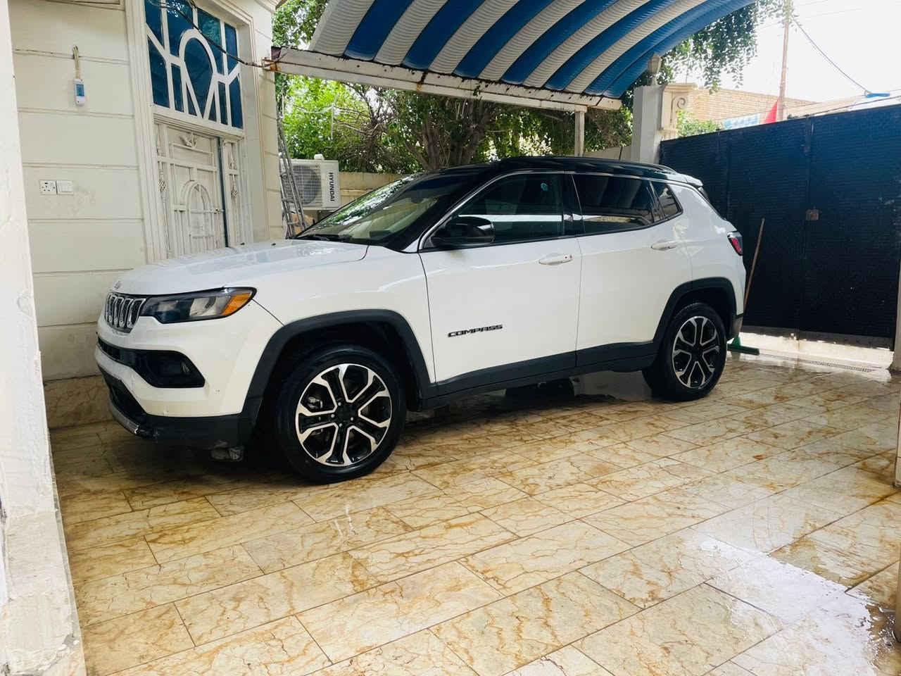 السلام عليكم.
جيب كومباس / 2024
دخول جديد 
الفئة : لمتد 
ممشى /29
داخلة كتاب شهداء يعني بعدلك بس معاملة وتترقم

للتواصل : ***********
