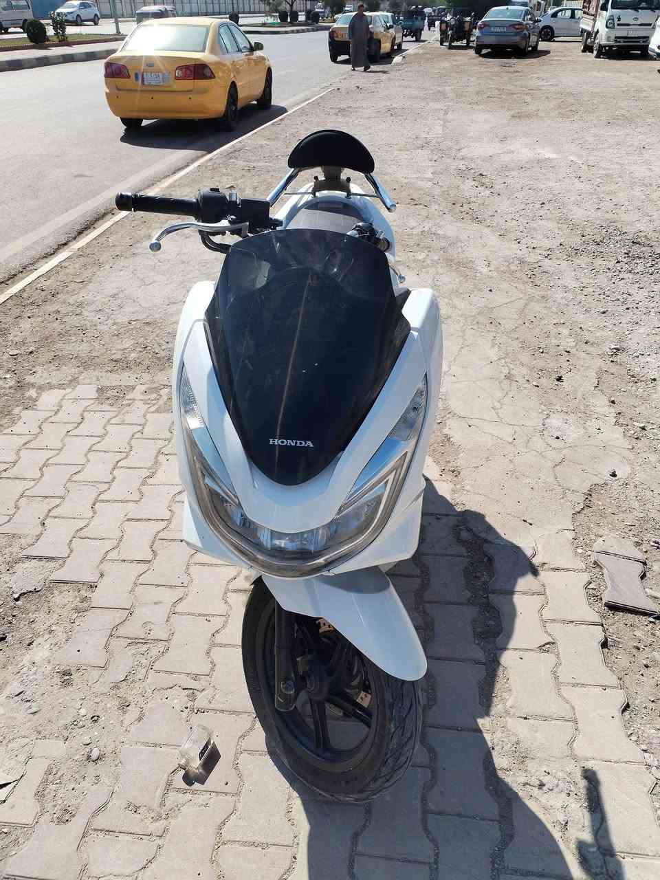 للبيع بي سي اكس.. موديل 18.جيل ثاني... للستفسار ***********
