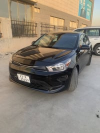 كيا ريو 2023 بيع او مرواس او اقساط   حادثها ٣ قطع بدون صبغ   ماشيه ٢٢ ...