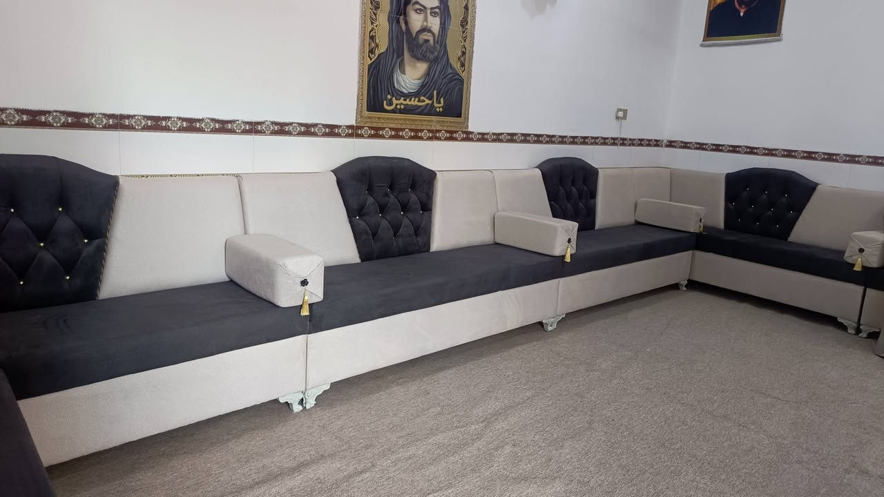 قلعة سكر

ديوان  سيد مصطفى من قضاء قلعة سكر

معمل بركات الرحمن بالإدارة الأخ سمير النجار لتجهيز الدواوين للحجز ***********
