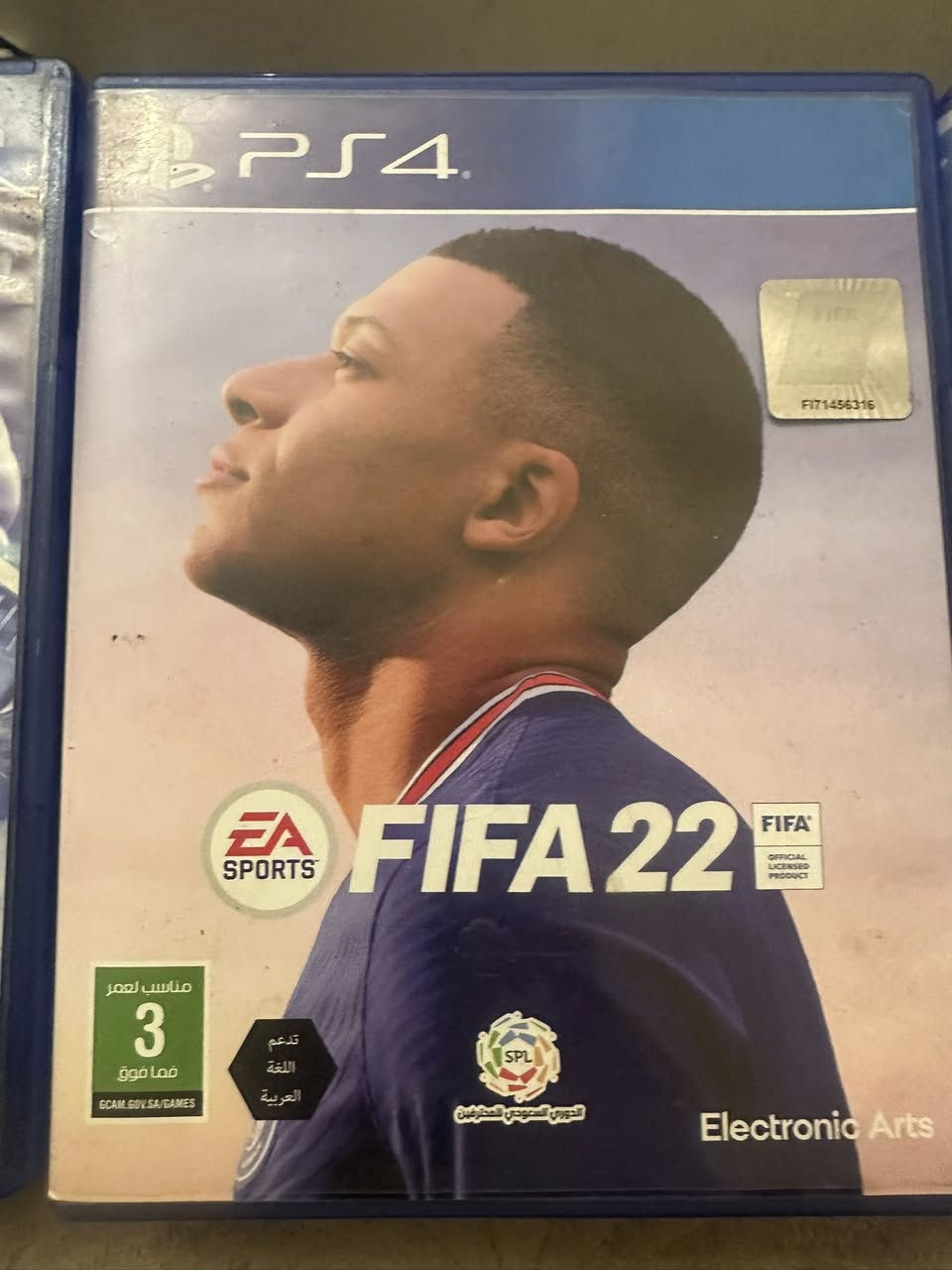 السلام عليكم
عندي بلي 4 سلم مامهكر بعده بالكارتونه ستعمال كلش قليل جديد بمعنه الكلمه ويا 2 جوستيكات ويا دركسون استيرن اصلي ويا اقراص ٥ عنواني بغداد  الدولعي السعر ٣٥٠  رقمي  وبي واتساب ***********
