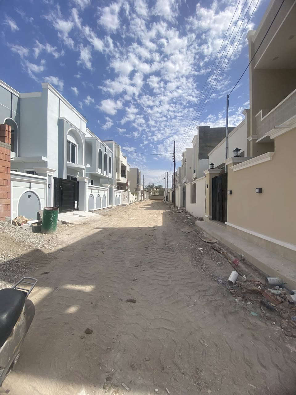 السلام عليكم
يوجد قطعه ارض طابو زراعي لبيع سند 25 في بعقوبه المركز 

شارع الفلاحه خلف معرض حزيره مساحته 200متر الوجه  10 متر ونزال 22 وجعب القطعه 8 ونص كامل الخدمات

للاستفسار اكثر والشارع عرضه 9 متر  الفرع مزدود ويمه بيوت مبنيه 

***********
