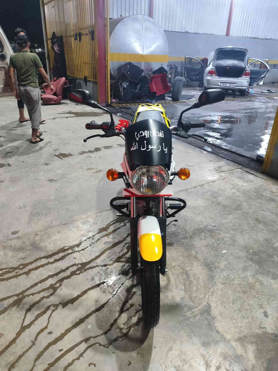 سلام عليكم لبيع دراجه بوكسر موديل 23 كفاله عامه من كلشي مرقم رقم ديالى انكليزي شرط تحويل دراجه خير من الله سعره 3000.0000 ملاين وبيه مجال مكاني ديالى خالص هبهب رقمي ***********
