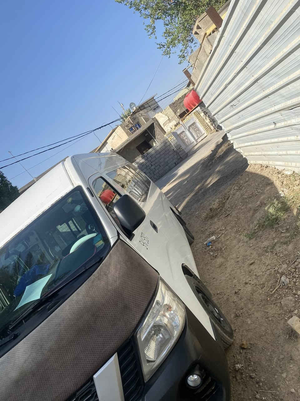 السلام عليكم
نيسان ١٦للبيع
بجم باب سلايت طخة 
***********
١٨٠ببها مجال
