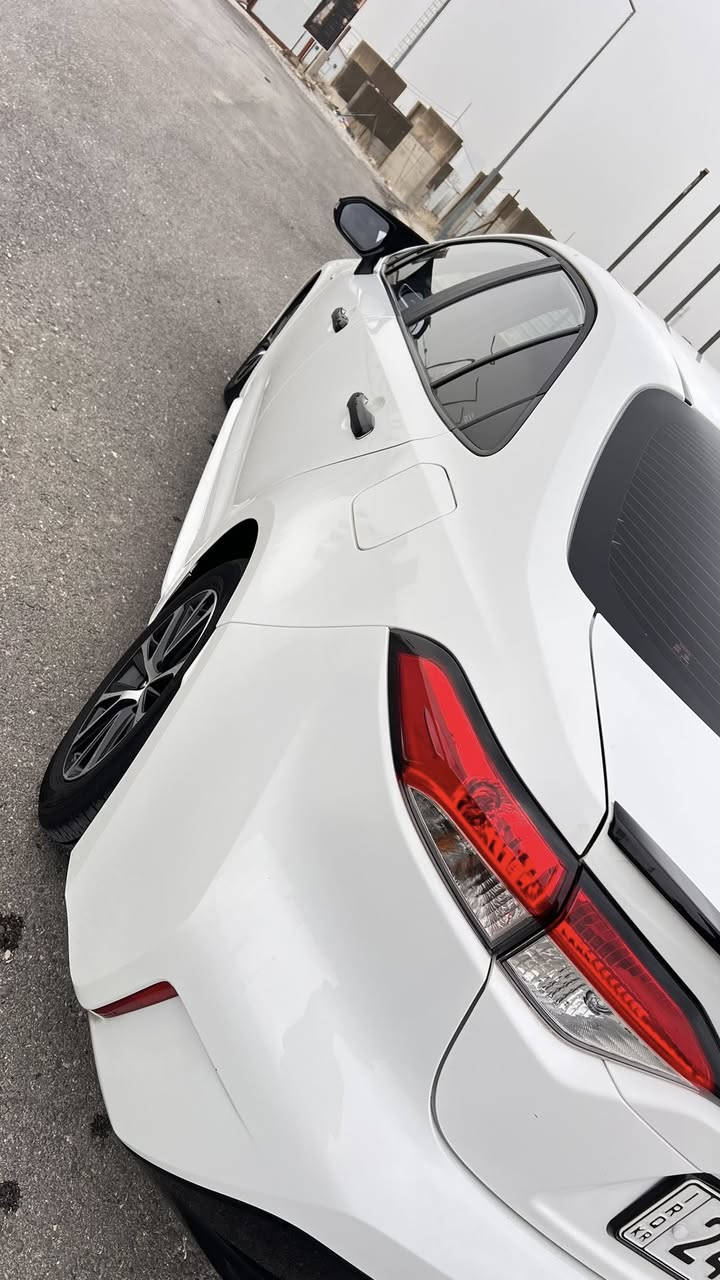 كرولا 2025 هايبريد شكل امريكي
18 هزارا ريفه جوي 
بێ دعم و صبغ هه مي تشت وصع شريكه 
رقم دهوك جاهز 
عنوان دهوك.
سعر 159 ورقه و مجال
. 
تلفون: ***********
