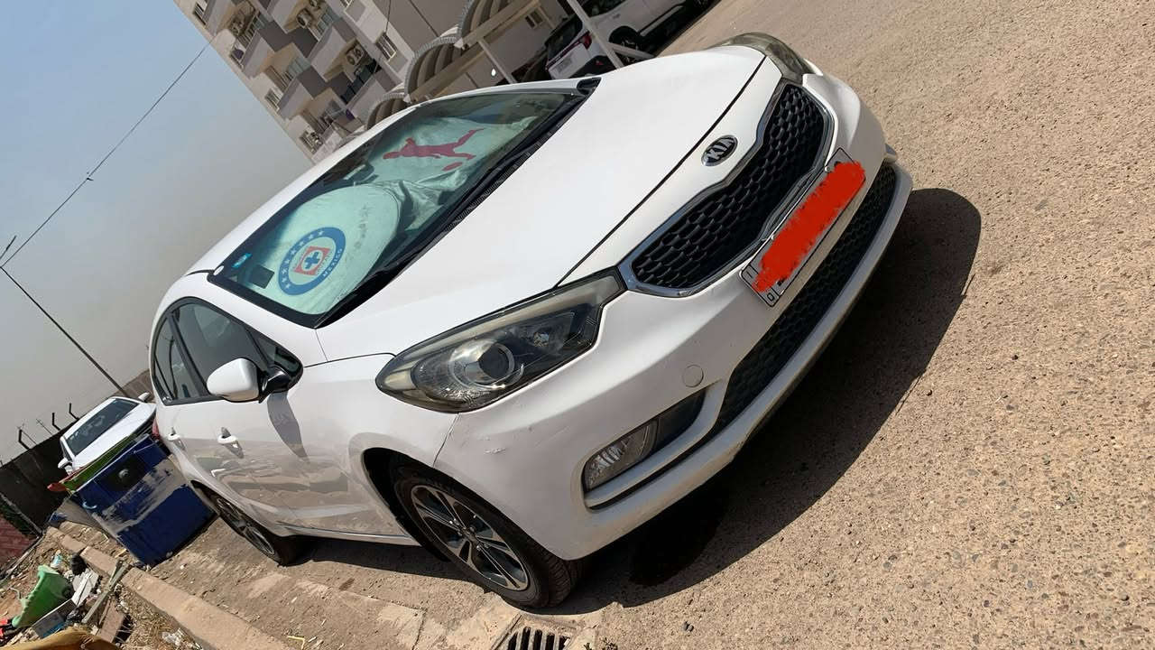 سيراتو خليجي موديل 2014 .. رقم بغداد انكليزي.. ماشية 198 الف قابل للزيادة.. محرك 2000 DOHC .. بيها بارد في الجاملغات الامامية مع صبغ شبر باب السائق ... السيارة جاهزة وسليمة صدر تخم تايرات محرك.. السعر 125 وبيها مجال
*********** واتساب
