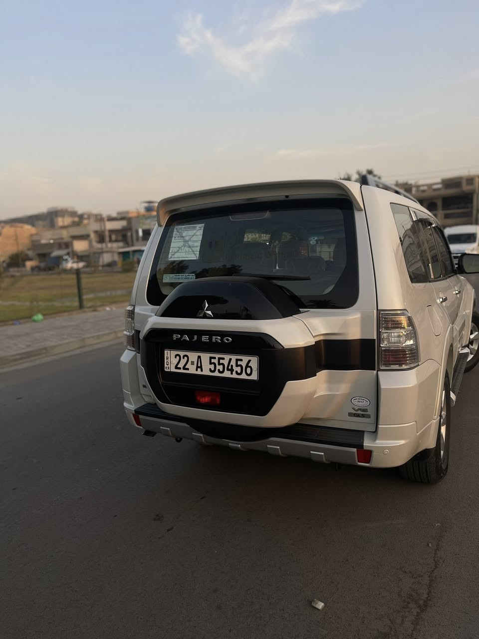 السلام عليكم باجيرو حبتور فول مواصفات ابيض 2017 بأسمي تحويل مباشر رقم اربيل ماشيه 75 وقابل للزياده السياره معزوله عزل كامل مكينة 3.5 تخم تاير جديد الحدادية عل وضع الشركه كير ومكينه مكفول السياره مكفوله كفاله عامه من الضربه والصبغ داخل جلد شاشه بلاديه مري شفط مكان السيارة بغداد حي الجهاد السعر 215 الرقم *********** غير متواجد على الفيس
