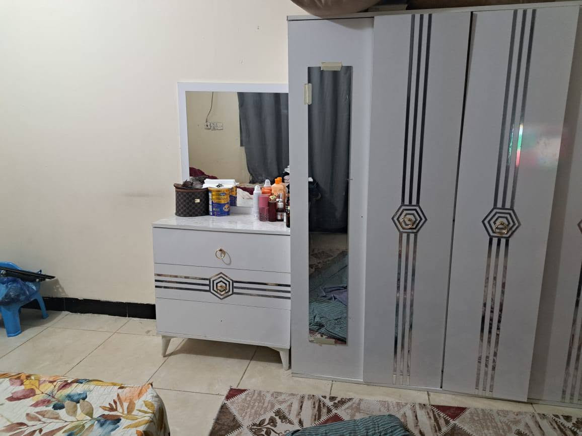 كنتور 6طلاعت نضيف بيع سريع بدون جربايه سعر 200وبي مجال بصيط عنوان بلديات ***********

