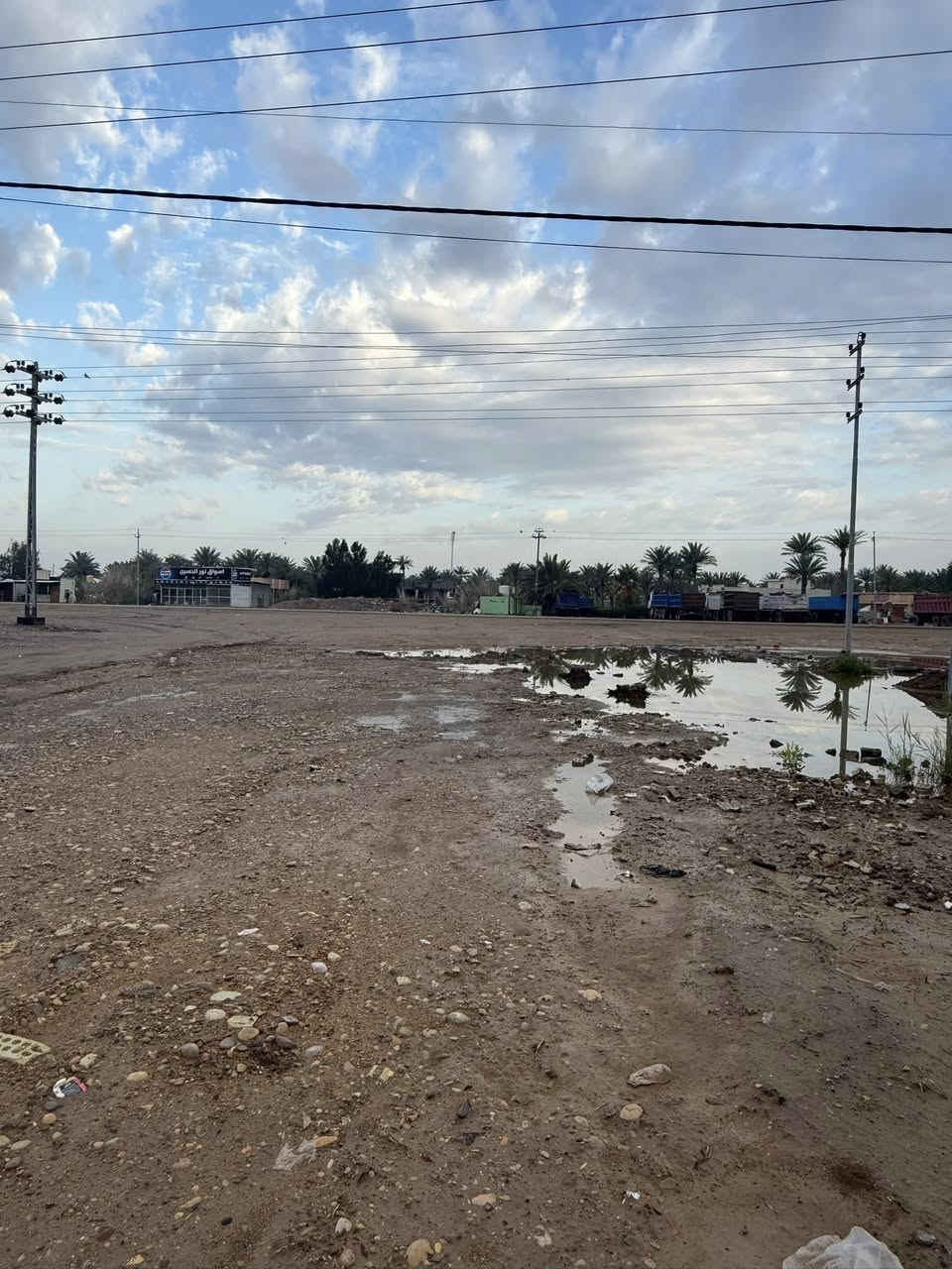 نصف دونم طابو زراعي واجهة شارع عام
 +بيت مساحه 200م

الموقع 📍 الصويره نهايه السايدين نزله العزه

للاتصال : ***********
