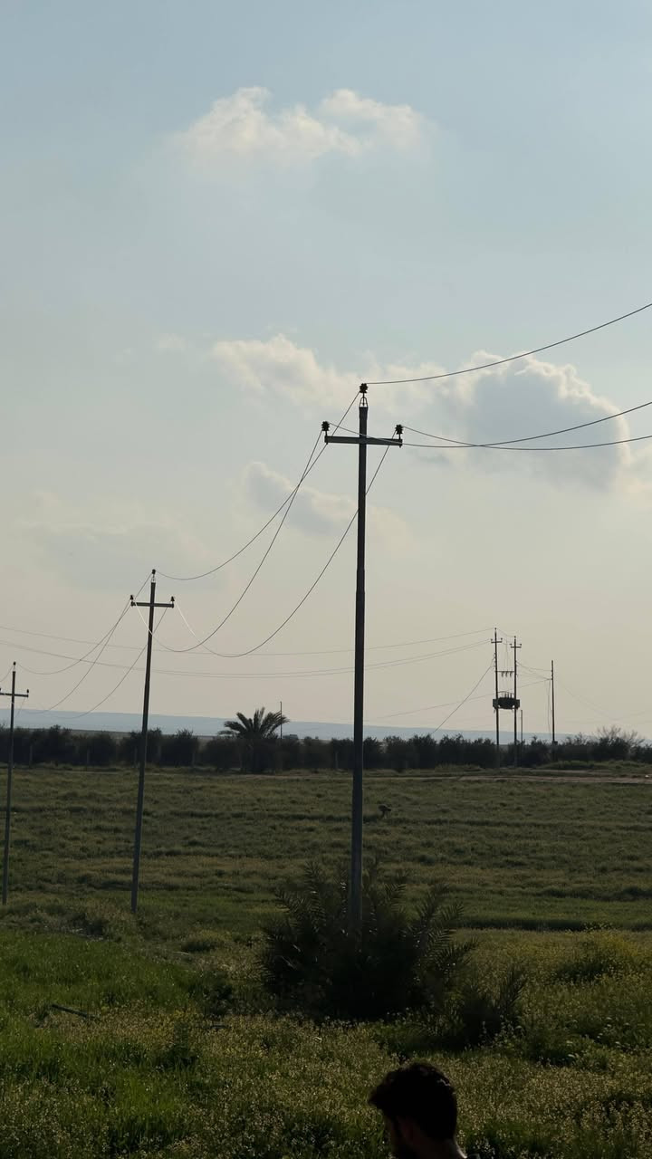 السلام عليكم ارض للبيع في جزيرة بعاجة قرب بساتين العلي الكصب ابيع  2 دونم او 4 او 6 دونم الكهرباء قريبة منها.. مع اجواء ربيعية جميلة  للأستفسار  الأتصال على الارقام التالية . *********** او  ***********
