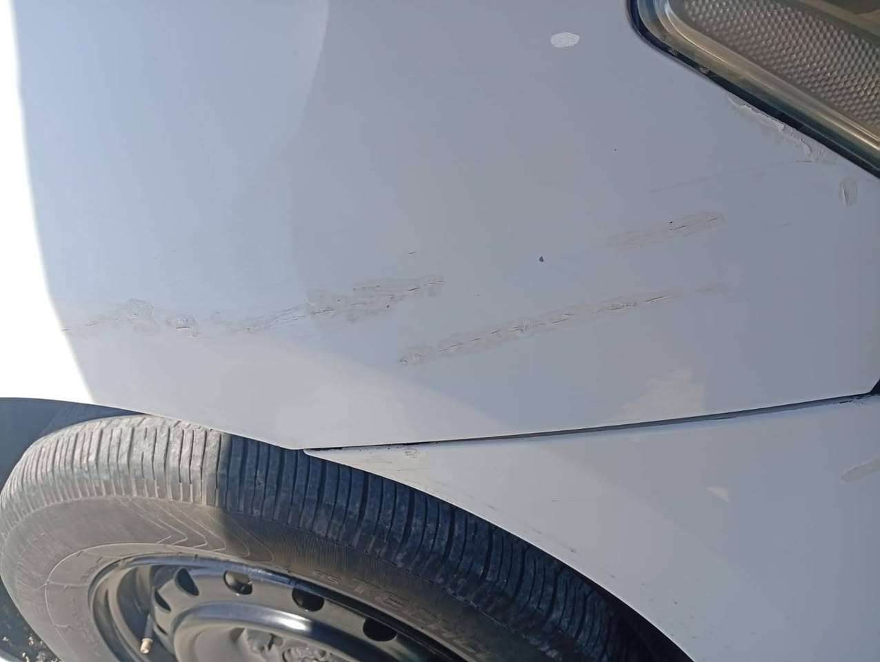 نيسان سنترا ١٦خليجي مكفوله من الصبغ والتبديل عدا الدوسه مذكوره بالسونار بيهه مكانات بارد وتكحيل.كير محرك تدفئه تبريد مكفولات تخم تاير نظيف جواها رقم مميز.شاشه كامره حساسات خلفيه.هزه جديده ورقم انكليزي جديد قبل كم يوم حولناها.سعر السياره ١١٠$دفتر وعشر ورقات السعر قابل للتفاوض مجال بسيط والله الموفق للااستفسار الاتصال على الارقام ***********و***********مكان السياره الانبار.حبانيه
