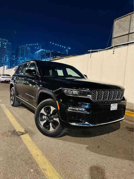 السلام عليكم 

جيب 2024 رقم بغداد بسمي السيارة 

اهم فقرة 5 راكب بدون ايرباك 

ماشية 26 

رقم وهزة وسنوية كله جديد 

السيارة لمتيد فول 1/1 للاخير 

حادثها جاملغ وبنيد وقبغ جنطة بدون دواخل بدون ايرباك 

السعر ٢٦٣ وبيها مجال بسيط 

ر*********** بغداد
