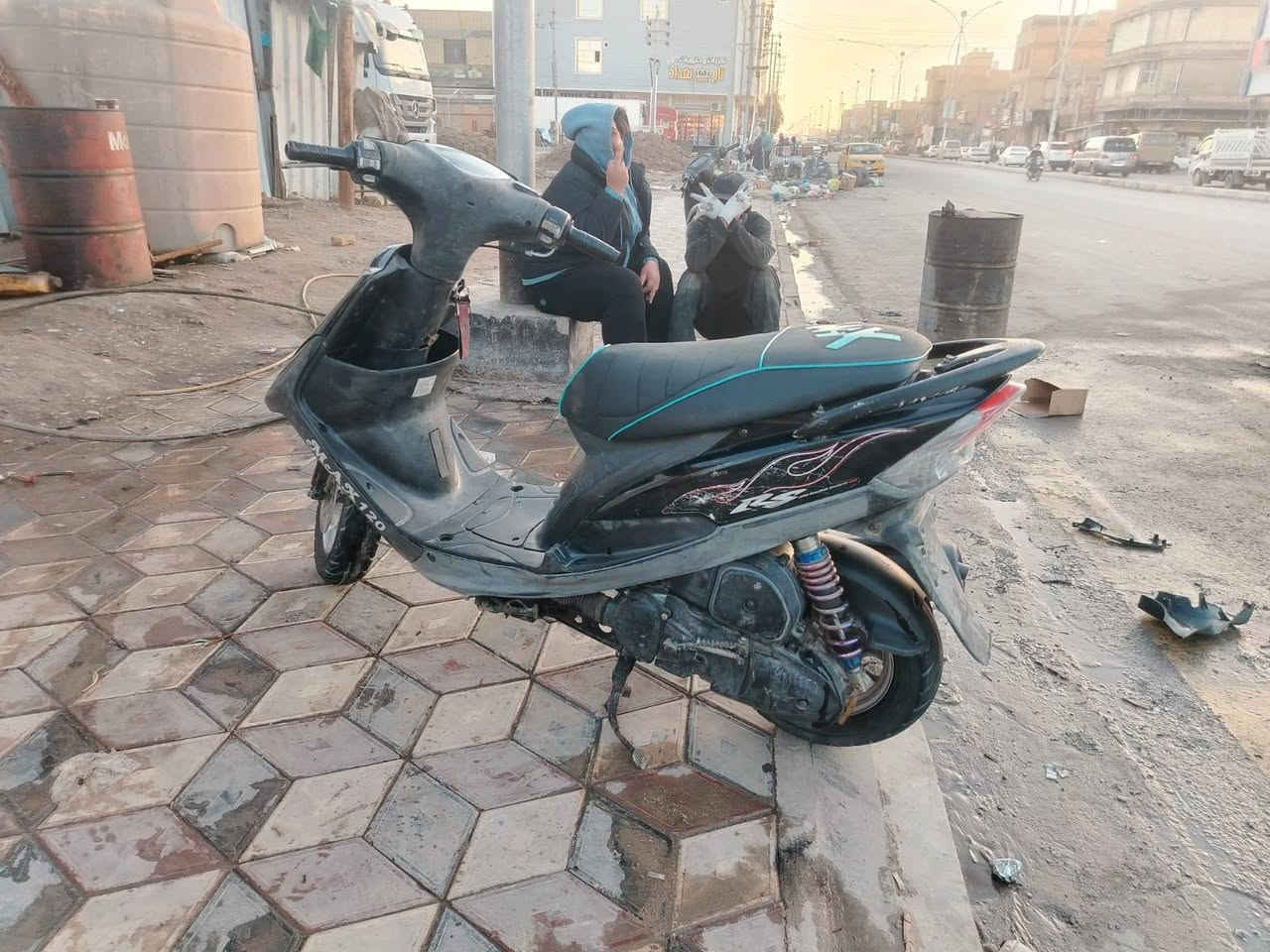 السلام عليكم دراجه ماكس عدله مامفتوحه ونضيفه كلش مكفوله من الفتح ول كشر شوفت عينك نضيفه الدراجه مامتعوبه العنوان ناصريه مركز السعر 700 بيه مجال قليل حك الجيه الرقم للستفسار***********
