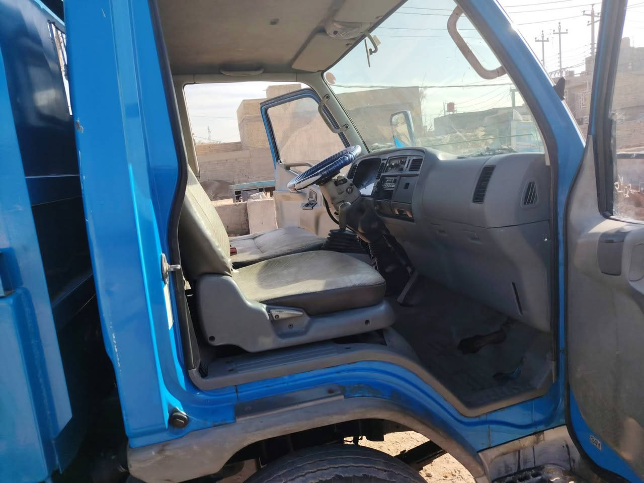 السلام عليكم كنتر للبيع فحل بلادي قلاب موديل 93 بصره سنويه لغاية 28 عنوان نجف كوفه ***********
