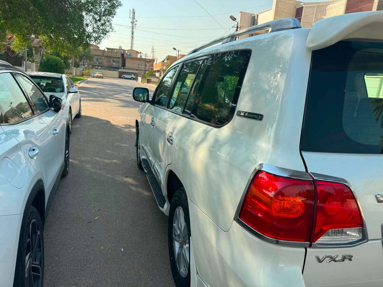 السلام عليكم
مكلف بل نشر
  للبيع لاندكروز 2009 VXRمكينة 5700 … 8 سلندر فول مواصفات 

سيارة مكفولة كفالة عامة من الصبغ  و التبديل عدا صبغ جزء من الجاملغ الخلفي  باقي سيارة مكفولة

 مواصفات السيارة 5بصمات فتحة كشنات جلد و كهرباء و كشن الصدر كهرباء و كشن سايق خزن ميموري و استيرن كهرباء و جكات  و سماعات JBL مري و مري قلاب و تشغيل عن بعد و 5 كامرات و رادار امامي وباقي المواصفات المعروفة سيارة فول مواصفات 

مكان السيارة بغداد / زعفرانيه 

رقم الهاتف 
☎️***********☎️

