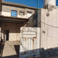 بيت مساحتة 132 متر طابقين واجهة 6 النزال 22 يتكون من كراج و استقبال وه...