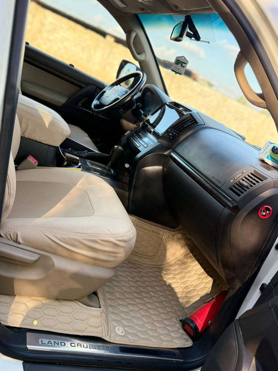 السلام عليكم للبيع

لاندكروز 2010 بلاديه 

مكفوله كفاله عامه

رقم بغداد انكليزي مشروع وطني 

بريم اصل 
ام الدعاء
ديفدي بل قماره

جلد
فتحه سقف 
ثلاجه
شاشه كبيره 
تحكم ستيرن جهتين 
ماشيه 144 حقيقي وع الفحص
‎3 قطع تبريد
وبعد بيه هواي مواصفات 

اخوان السياره مكفوله 

كير مكينه صدر تايرات تبريد جاهزه

سعر 325  وبيه شي بسيط
العنوان بغداد الصابيات قرب جسر الدوار مال مرور التاجي

***********

***********
