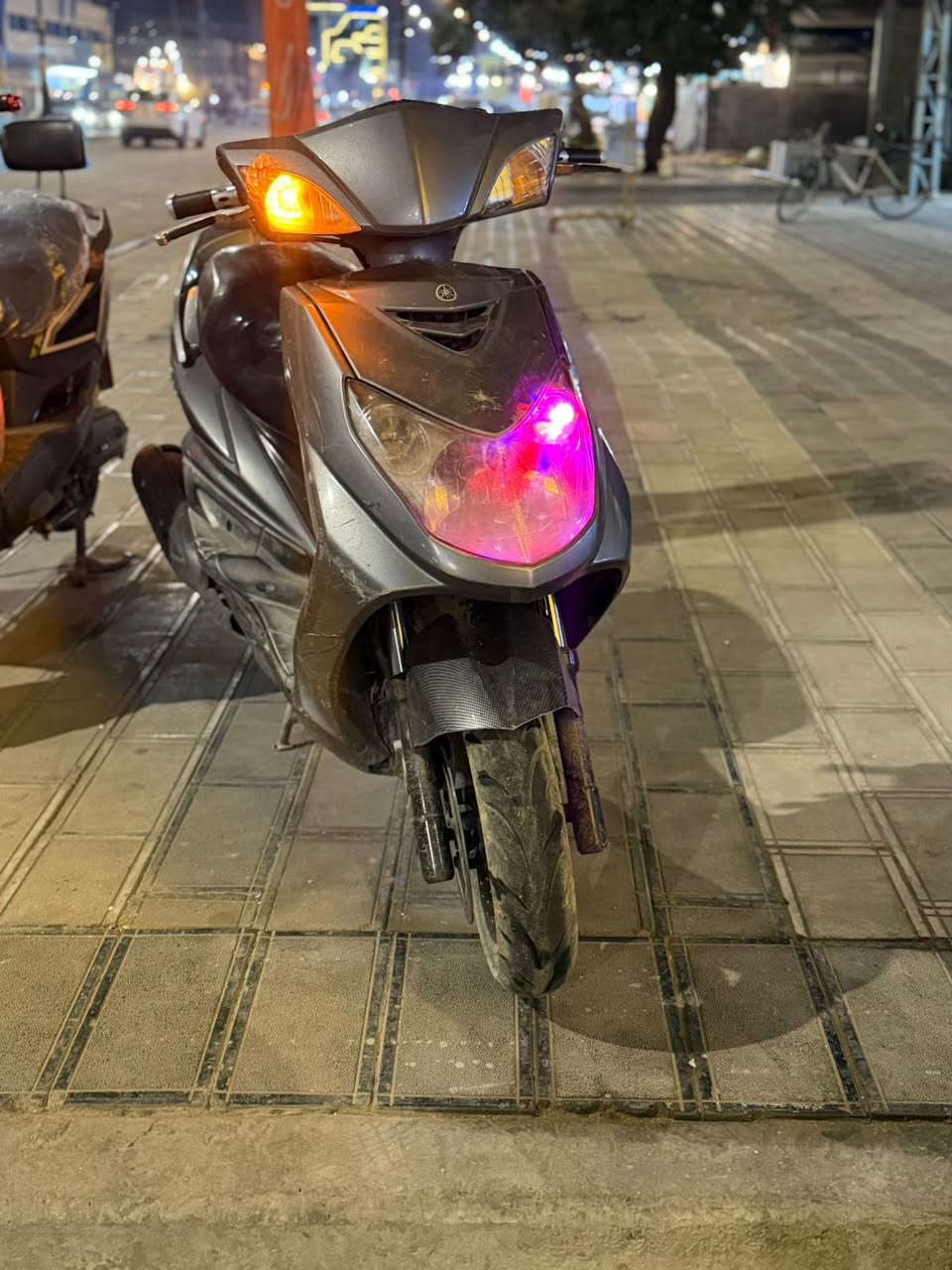 سكنس فحل نوزل خطين قبق بانزين نفخ ياباني ستاند حساس دراجة خير من الله موزلهة ياباني اصلي كهربائيات كلهة شغالة بيهة تزويد بك لايت امانت الله بلادي سعرة 60 وبيهة تزويد يدات سكليتر ويدات بريك وعضمة سكليتر rgs مال رمبة بيهة كلجrgs امامي دبلات امامي خلفي بلاديي مال رمبة ما ملعوب بيهن دراجة نكرة سلف وهندر بكل وقت ودراجة مستعجل علة بيتهة امانت الله سعرهة 550 للتواصل
***********
