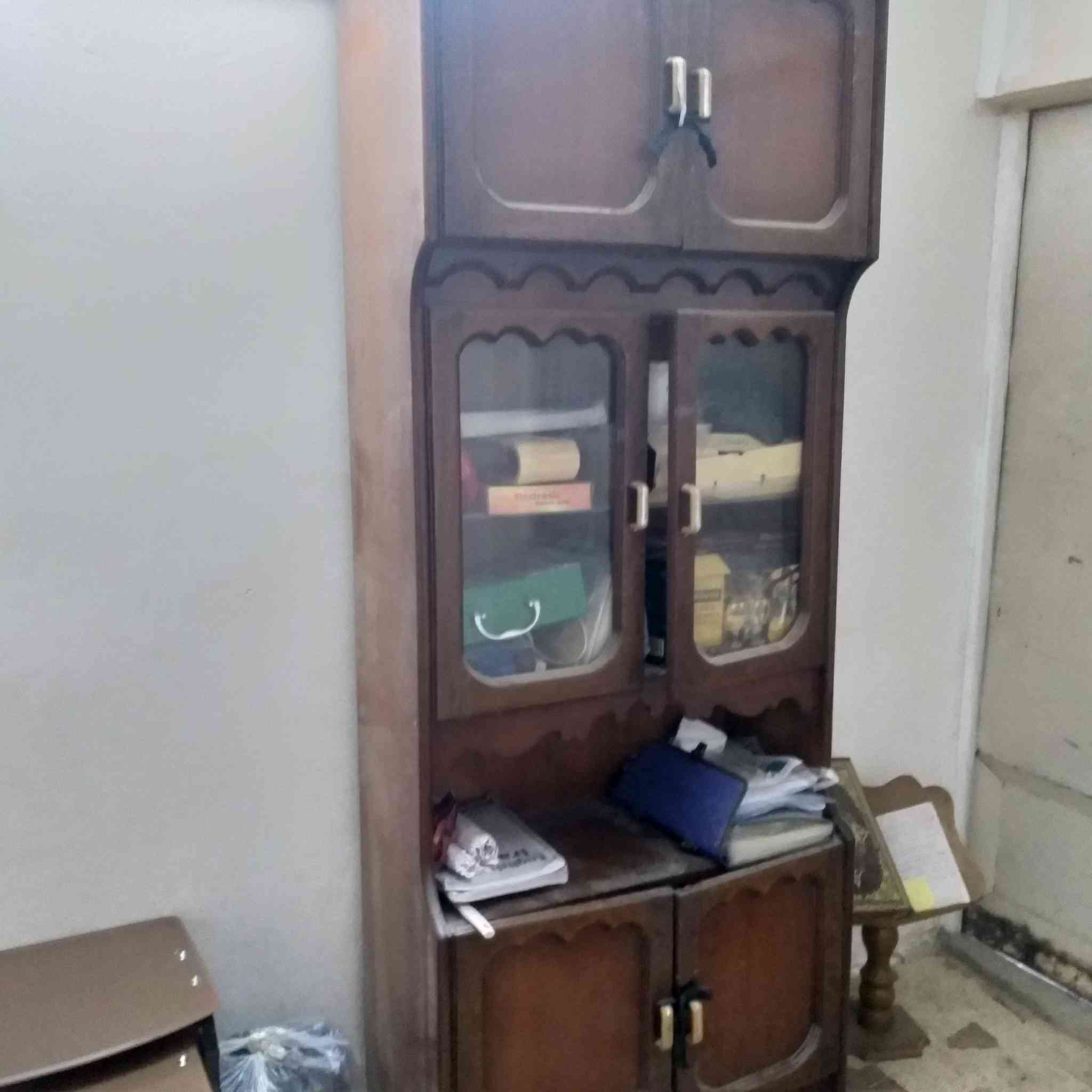 كاونتر  ٢٤٠ الف
مبردة ٣٠ الف 
طبلات ٤٥ 
تصفية٤٥
زلاجات ٧ ناقص بس تايه 
طخم تركي نظيف جدا ٢٥٠
مكتبة ٣ قطع ٤٠  الف كلهم
ميز اسود ١٥ جديد
موصل
 حي الزهراء ***********
