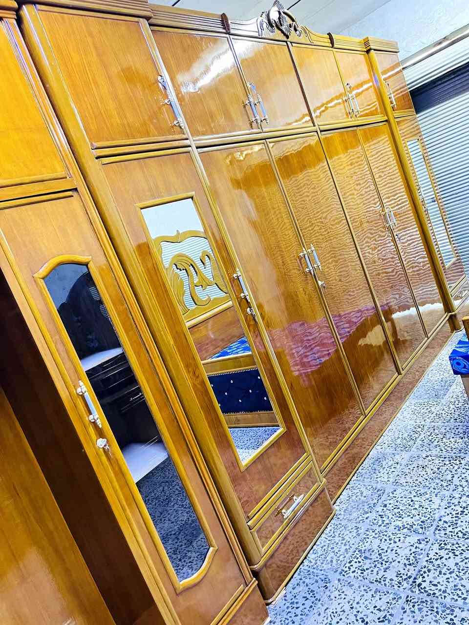 غرفة ام 6 طابقين تزكام صاج نضيفه جدا سعر 875 وبيها مجال الشراي يتصل مكان نجف حي الجزيرة ***********
