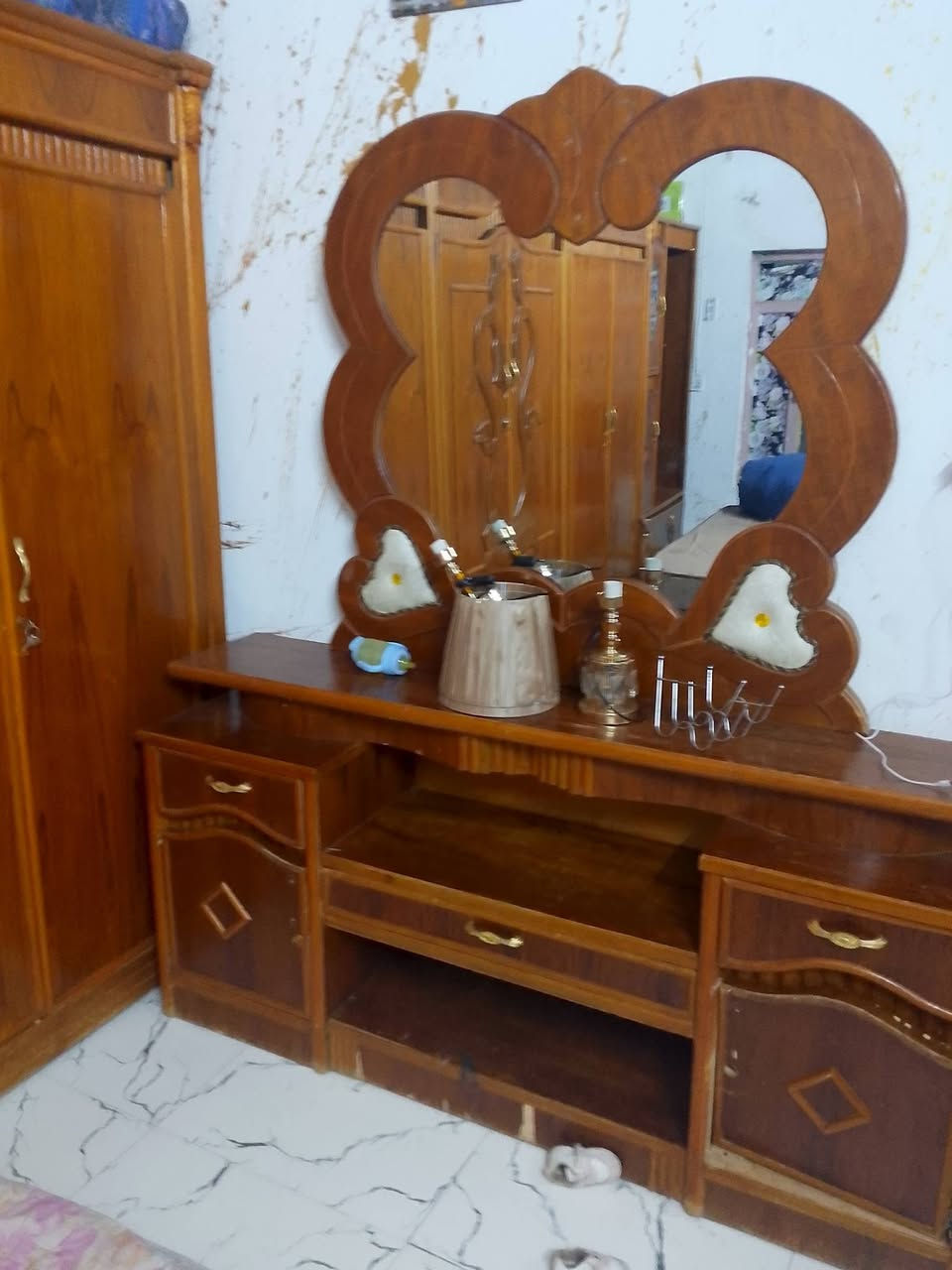 السلام عليكم غرفه تسكام ام السته ميسان حي العسكري ***********والسعر 600وبيه مجال
