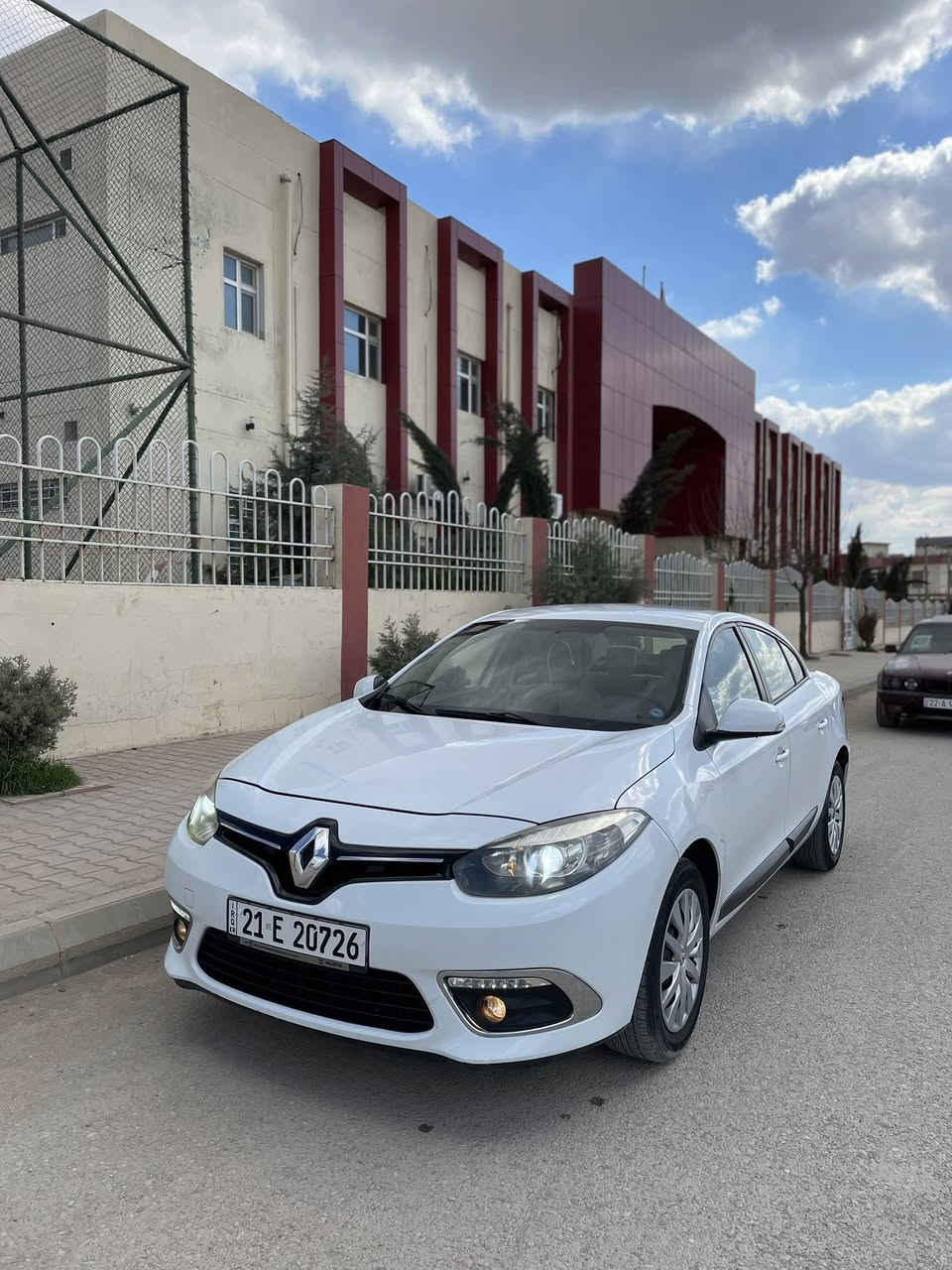 بۆ فرۆشتن مۆدیل ٢٠١٦ بێ بۆیاخ بێ شوخت تەنها پەڵەیک ساردی هەیە سەیارکە زۆر تازەیە پێویست بە وەسف ناکات تەنها ١٣٢ هەزار ڕۆشتوە  مەکینەی نەکراوەتەوە دەعامی بۆ دەعامی بەشەرتی ١٠٠ سۆنەر ڕەقەم سلیمانی هەمووی تازیە تا ٢٠٣١

شوین سلیمانی 

*********** سەیارەکە هین ماڵ خۆمە
