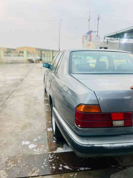 السلام عليكم
BMW للبيع

موديل 1991

صبغ بلاد فقط البنيد مصبوغ 

غرفه جلد

جامات 4 كهرباء

كهربائيات بلاد 

حداديه خلفي امامي 💯 

مكينه جديدة قبل كم يوم بدلتها

تبريد

تدفئه

تخم تاير 

رقم انكليزي باسمي 

الحجم 735

مكان السياره العماره

***********
السعر 70 وبيه مجال
