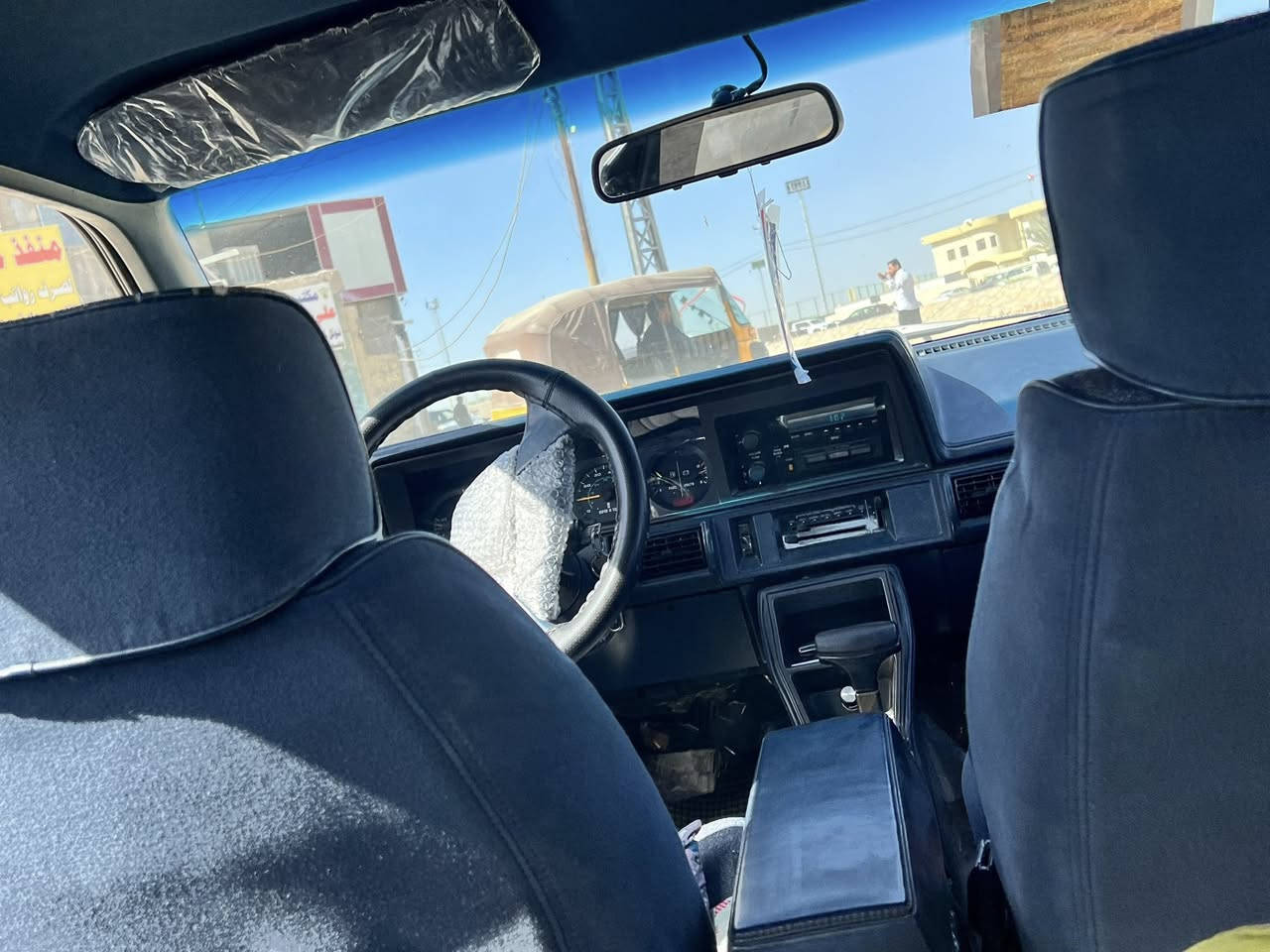 سيارة اولدز موبيل على وضع الشركة سبير ما نازل موديل ١٩٩٠ رقم بغداد الدولي الجديد السنوية لغاية ٢٠٢٩السيارة باسمي تحويل ثاني يوم هزة جديدة مصبوغة عام للجمالية مكفولة من الضربة والبارد شرط تبريد ثلج وتدفئة كلشي بيهة شغال مكينة وكير البلاديات تخم تاير جديد كلشي بيهة موجود من غراض الشركة حتة السويج الاحتياط السعر ٩٠ ورقة وبيهة مجال بسيط مكانهة بابل الاسكندرية للاستفسار على الرقم ***********
