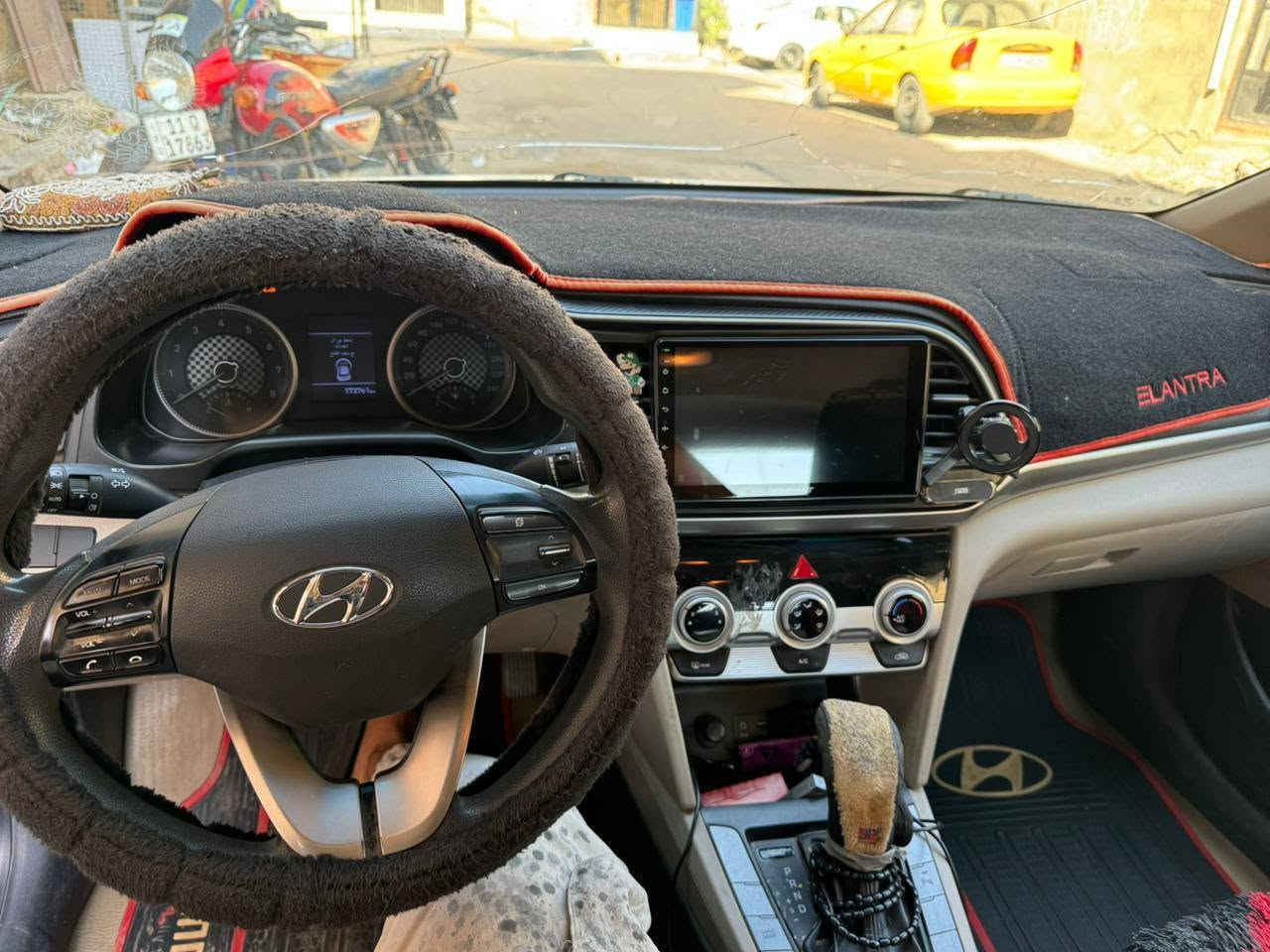 اللنترا ٢٠٢٠ خليجي نظيفه
حره 
***********
