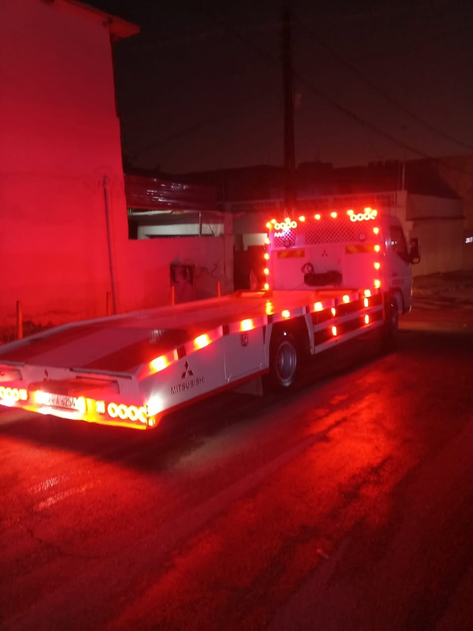 سلام عليكم اخواني الاعزاء عندي هاي الكنتر موديل 2014 سيارة كفالة عامة رقم سنوية كلو جدد *********** سعر 230ومجال عنوان دهوك
