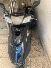 دراجه بغبغاء  ‏ ناعمه حلوه لا مفتوحة ولا مجفته  كلشي شغال بيها بس الدك...