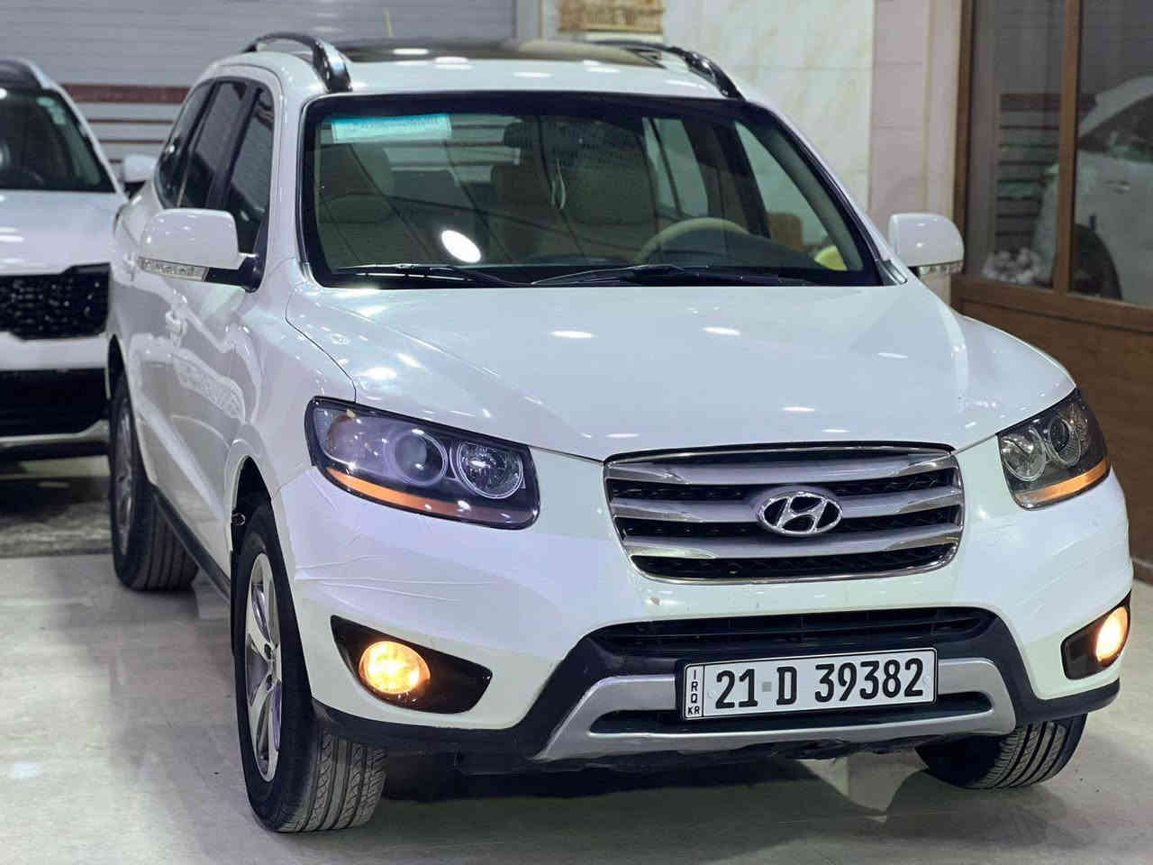 🌹تحية طيبه 🌹
ملاحظة :-السياره للبيع او مراوس بشمالي 
فوول عدا البصمه 
💰💰——————————💰💰
نـــوع السيــــارة : هيونداي سنتافي خليجي 
المـــــــوديــــــل :2012
لـون الســـــــيارة : ابيض
عدد الاسطوانات : أربعة سلندر
حجـــم المحــرك : 2.4(2400)
ألــــــــــــــــــوارد : خليجي 
رقــــم اللوحـــــة :سليمانية (بأسمي)سنويه جديد 
المـــــــــقاعــــد : مخمل
الســـــعـــــــــــر:148 وبيه مجال حك الجية
………………………………
اخوان السياره بيها جاملغ امامي بدون حادث صبغ 
السياره جاهزه من كلشي دينار ما تصرف عليه وهاي الصور قبل شوي صورته

📩للاستفار مراسلت الصفحة او الاتصال 💌

الهاتف :-***********🤳🤳
واتساب:-***********📲📱
اتصال
***********
العنوان:-ديالى خانقين 
معرض الجزيره 

🙏🙏وأسف ع الاطالة 🙏🙏
والسعر( 148)$ خناقين, ديالى
