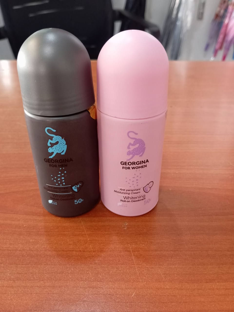 ✨🌟 محلات الغازي للأناقة والعناية 🌟✨
وصلت تشكيلة جديدة من:
🌸 عطورات رجالية شبابية بروائح ثابتة ومميزة
🌼 معطرات جسم تنعشك طول اليوم
💇‍♂️ دهن شعر بأنواع مختلفة ولمعة مرتبة
🧴 مرطبات جسم تخلي بشرتك ناعمة ومرتبة
🚿 مرطب إبط برائحة نظيفة وثبات عالي
💨 سبراي شعر يثبت التسريحة بدون ما ييبس الشعر
كلها بأسعار مناسبة وجودة ترضيكم 👌
خلي عطرك يحچي عنك وخلي حضورك غير 😎🔥
📍 محلات الغازي – تميزك يبدأ من عدنا 
الموقع: شميط -الشارع العام-مقابل اسواق باسم العيدان 
للاستفسار:***********
***********
