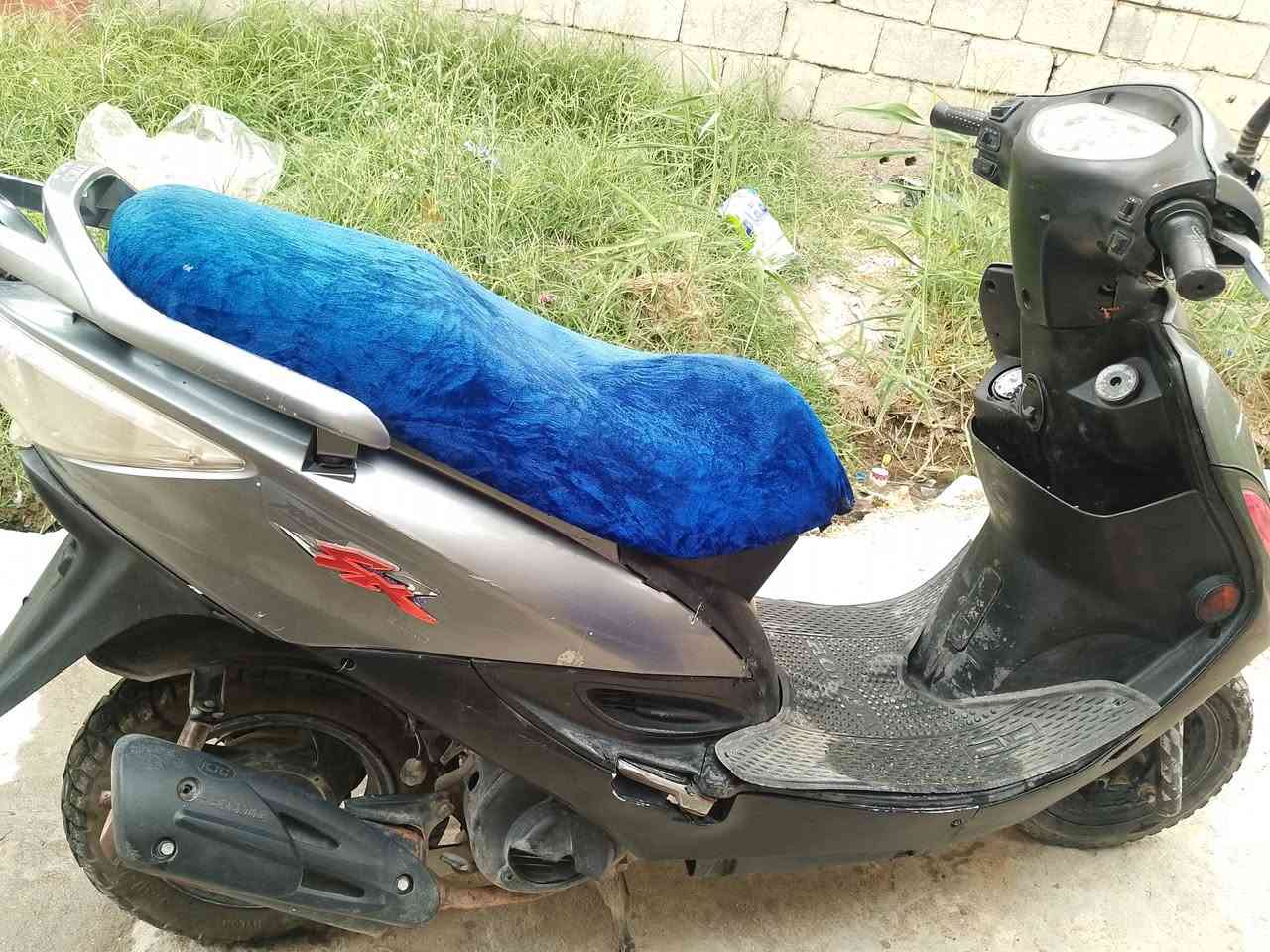جي فور للبيع كهربائيات شغاله كلجات جديده عقل جديد 
دراجه بيها بس لاستيك ولف ومبدله بس بوشه السعر 300
مكاني قضاء النصر ***********
