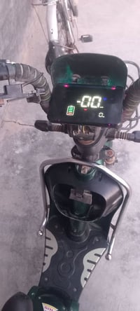 ماطور شحن للبيع شغال وكلشي مابي السعر ٣٠٠  تفاصيل أكثر اتصل على الرقم ...