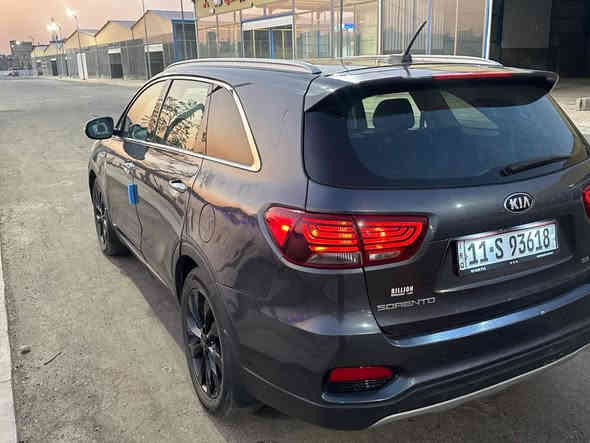 السلام عليكم كيا سورنتو للبيع بداعي السفر 
موديل 2020 
مواصفات ex معروفة 
مكينة 6 سلندر gdi
صدر امامي  خلفي جديد 
تخم تاير جديد 
فور ويل 
ماشية 49 الف حقيقي 
مكينة و كير خير من الله 
السيارة متعوب عليهة تاخذهة متصرف عليهة دينار 
رقم التلفون ***********
