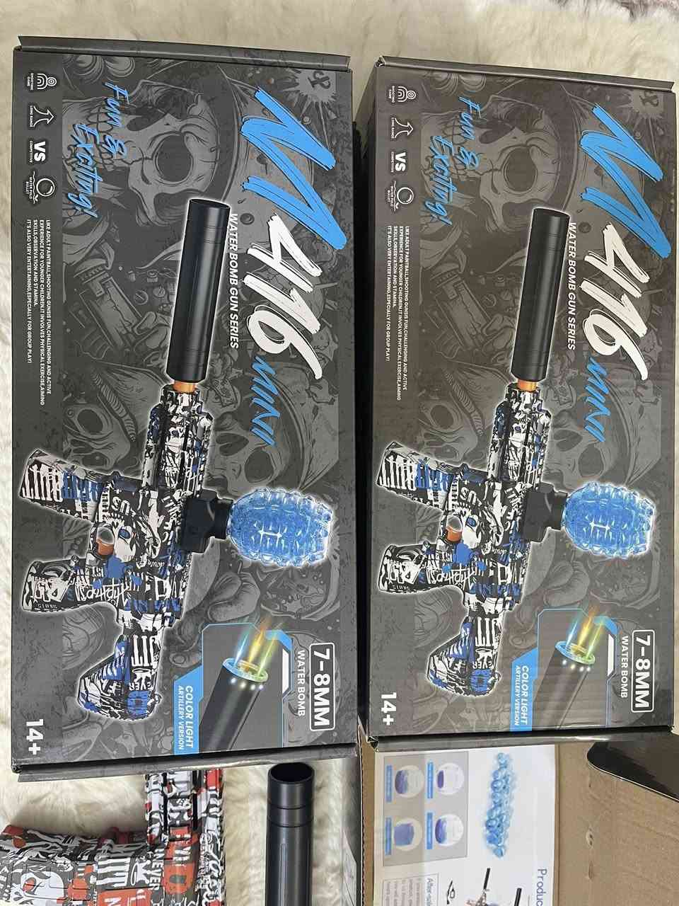 رشاشه، صوت الرشاش عالي، بطارية ليثيوم قابله للشحن، تجي بالالون مختلفه، وتجي وياهن نظارات حماية، طريقة الاستخدام أتابع التعليمات الي تجي بالبوكس، تجي وياه مجموعة حبوب هذه الحبوب تتنكع بالماء فتره، لحد ما تكبر بحجم معين، تخليها بالرشاش وتستخدمها، 
ملاحظه اللعبه +١٤ يعني مو تشتريها لعمر ٦ سنوات، بس هيه عموما الكرات غير مؤذية لان مائيه. 
سعر القطعه الواحده ب١٥، قطعتين ٢٥، التوصيل ٥


**إذا كنت صاحب هذا الإعلان وتريد حذفه لأي سبب، رجاءا أرسل رسالة إلى الدعم الفني**