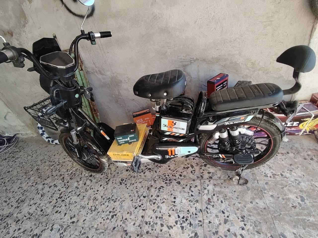 سلام عليكم دراجه حجم 20 نظيفه جدا موديل 2025 .
بطاريات أشد كدامك وتاخذه .. 4.
نظام 4 سرع .
تشغل بصمة .سرعه 90.
شاشه ايباد تقره +بلوتوث .
السعر 380.
***********
*********** متوفر واتساب .
مكاني ابو غريب يم السوك مدخل َواحد إذار.🚩
